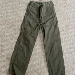 Levi’s Ribcage straight army green pants